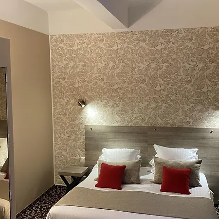 Des Augustins 3* آيكس أومبروفينس