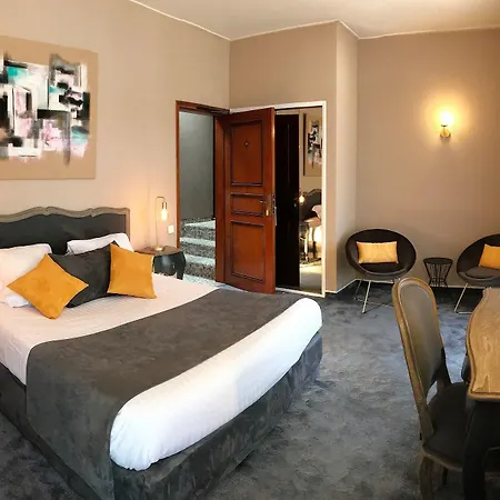 Des Augustins 3* آيكس أومبروفينس