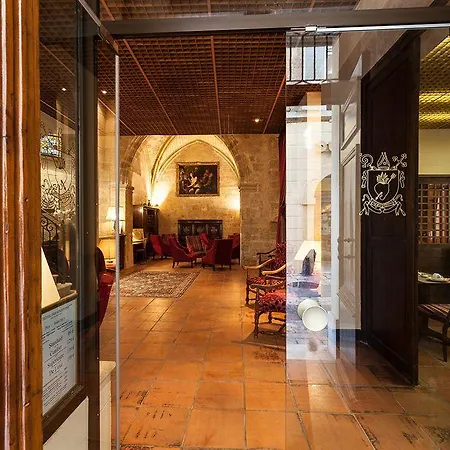 Des Augustins 3* آيكس أومبروفينس