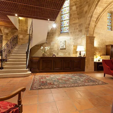 Des Augustins فندق آيكس أومبروفينس