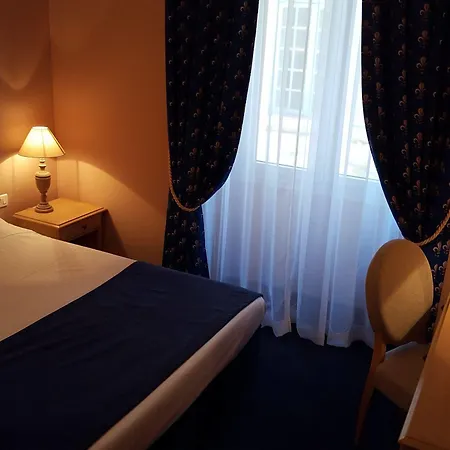 Des Augustins 3* آيكس أومبروفينس
