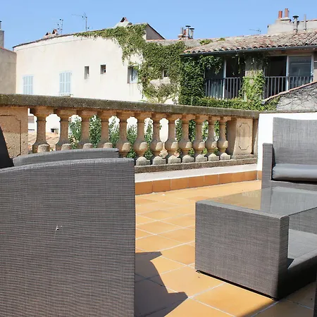 Des Augustins فندق 3*